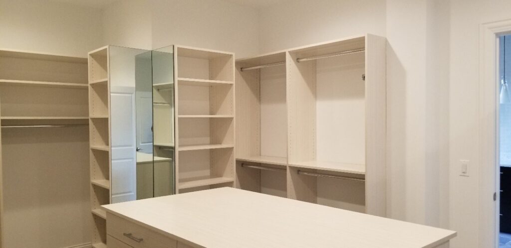 Modern closet with corner mirror